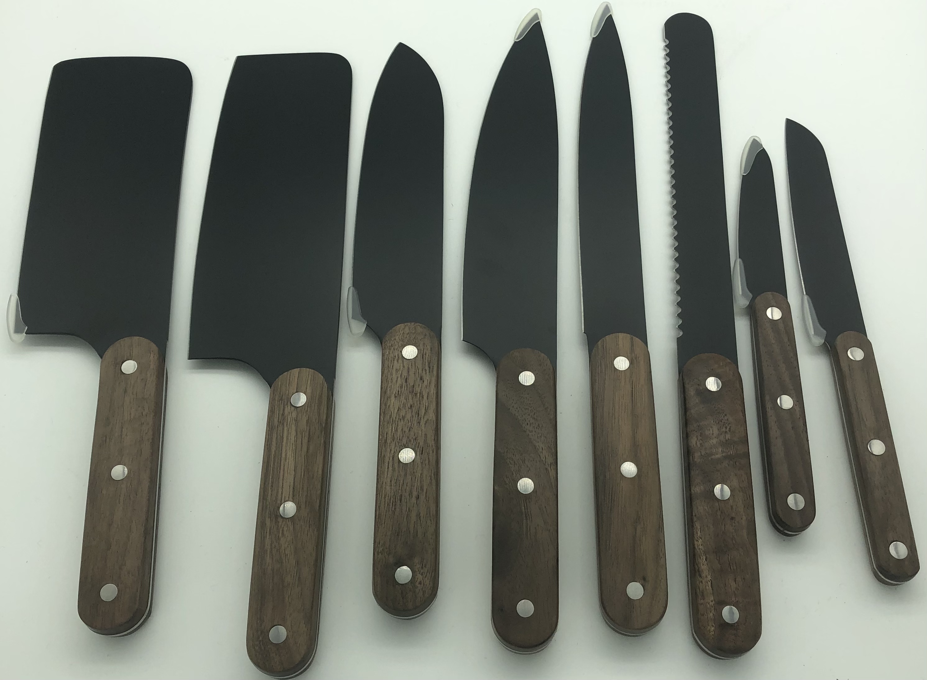 8-piece set of cutting tools