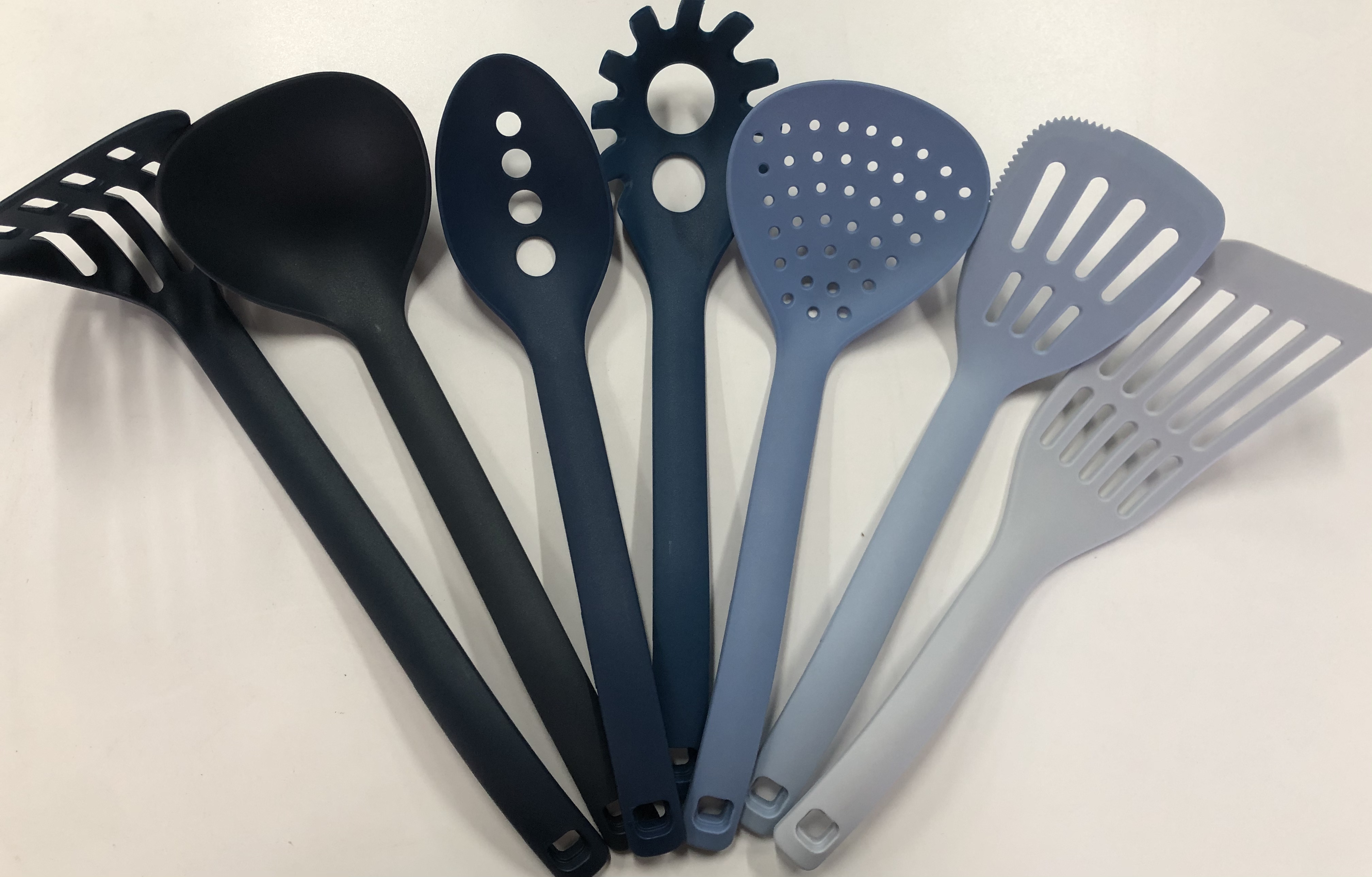 7-pieces nylon utensil set