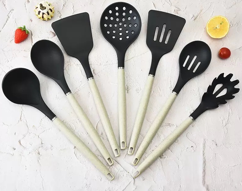 7-pieces nylon utensil set